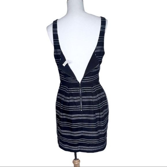 BCBGENERATION Dress Back Zip Skater Black and White Stripes Size 8 - Picture 4 of 10